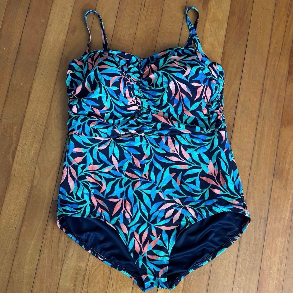 Lands End Plus Size 16 One Piece Swimsuit Colorful Leaf Print Ruching